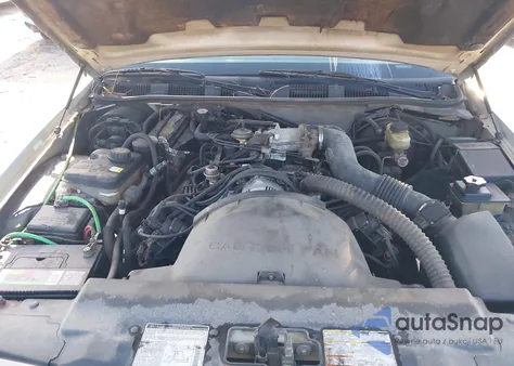 1997 Ford Crown Victoria z USA, uszkodzony, nr VIN 2FALP73W2VX166388